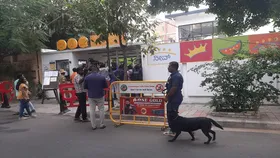 School Bomb Threat: दिल्ली के बाद कर्नाटक के 40 स्कूलों को मिली बम की धमकी, मौके पर पहुंची पुलिस