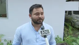 EC ने इस मामले में तेजस्वी यादव को दिया नोटिस, समयसीमा के अंदर लिखित जवाब देने को कहा