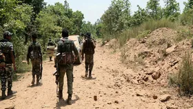 Jharkhand: झारखंड में पुलिस और उग्रवादियों के बीच मुठभेड़, तीन उग्रवादी ढेर, इनमें से दो कमांडर थे