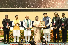 स्वच्छता सर्वेक्षण 2025: नोएडा देश का सबसे स्वच्छ शहर घोषित, मिला 'गोल्डन सिटी अवॉर्ड'