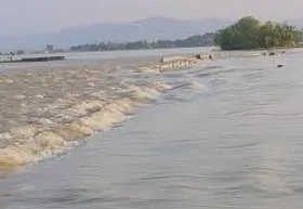 झारखंड: साहिबगंज में गंगा का जलस्तर चेतावनी स्तर से ऊपर, जिला प्रशासन ने जारी किया अलर्ट