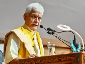 जम्मू-कश्मीर : भूस्खलन में एसडीएम की बेटे समेत मौत, एलजी ने व्यक्त की शोक संवेदना
