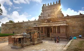 सावन विशेष: 800 साल पुराने इस मंदिर में ऐरावत ने की थी महादेव की पूजा, सीढ़ियों को छूने पर निकलते हैं मधुर स्वर