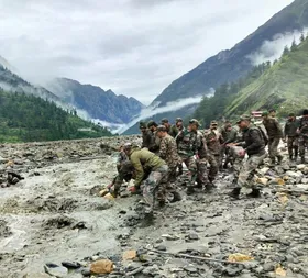 उत्तरकाशी आपदा : गंगोत्री-हर्षिल क्षेत्र में युद्धस्तर पर रेस्क्यू ऑपरेशन जारी, 100 से अधिक लोगों को बचाया गया