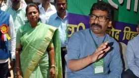 Jharkhand Poll: उपराजधानी दुमका में लुइस मरांडी और हेमंत सोरेन में कांटे की टक्कर