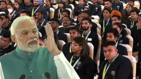 PM Modi आज CWG पदक विजेताओं मिले, खिलाड़ियों ने शेयर किया अपना अनुभव