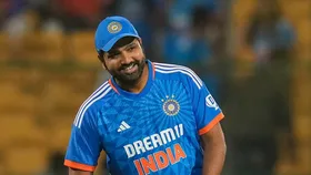 Rohit Sharma : रोहित शर्मा की फैन हुई ऑस्ट्रेलियाई क्रिकेटर की WIFE, तारीफ में कहीं बड़ी-बड़ी बातें