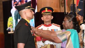 Gallantry Awards: शूरवीरों को राष्ट्रपति मुर्मू ने किया सम्मानित, 14 बलिदानियों सहित 36 जवान कीर्ति-शौर्य चक्र से सम्मानित