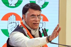 कांग्रेस नेता पवन खेड़ा ने केंद्र सरकार के जातिगत अधिसूचना पर उठाए सवाल