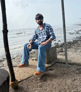 उधर अलीबाग में 'चाय पानी' के मजे ले रहे जहीर इकबाल, इधर बीवी सोनाक्षी सिन्हा ने किए सवाल