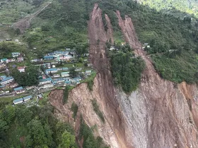 भीषण भूस्खलन से सिक्किम के कई इलाके बाहरी संपर्क से कटे, सेना का राहत मिशन जारी