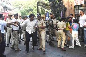बेंगलुरु भगदड़ मामला : सीआरएफ ने राज्य सरकार को निलंबित करने का आग्रह किया