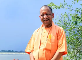 सीएम योगी के निर्देश पर जल्द पूरे होंगे 20 विभागों से जुड़े 95 बड़े प्रोजेक्ट