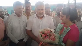 पठानकोट : जू-जित्सु चैंपियनशिप में कांस्य पदक जीतने वाली सीमा कुमारी का शानदार स्वागत