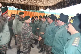 सेना प्रमुख ने उत्तराखंड में अग्रिम चौकियों की समीक्षा की, सामुदायिक रेडियो स्टेशन की शुरुआत