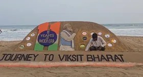 पीएम मोदी के 11 साल के कार्यकाल पर सुदर्शन पटनायक ने रेत से बनाई उनकी आकृति, सभी बड़ी योजनाओं को भी दिया स्थान