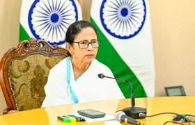 कालीगंज सीट : वोटों की गिनती के बीच ममता बनर्जी ने किया जीत का दावा, बोलीं 'ये जनता को समर्पित'
