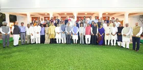 पीएम मोदी ने की विदेश दौरे से लौटे सर्वदलीय प्रतिनिधिमंडल के सदस्यों से की मुलाकात, सांसदों-राजनयिकों ने साझा किए अनुभव