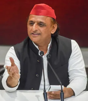 भाजपा के विकास और निवेश की तरह इनकी जांच और इलाज भी कागजी : अखिलेश यादव