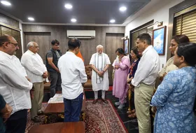 पीएम मोदी ने विजय रूपाणी के परिवार से की मुलाकात, उनके साथ बिताए वक्त को किया याद