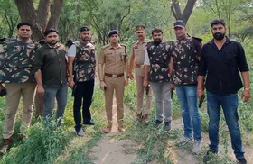नोएडा में मनी एक्सचेंजर की हत्या के आरोपियों से दिनदहाड़े मुठभेड़, दो बदमाश घायल