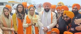 उत्तराखंड : काशीपुर पहुंचे राज्यपाल, ननकाना साहिब में परिवार संग टेका मत्था