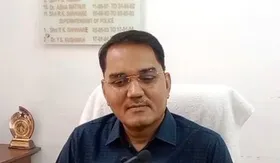 इंदौर में उद्यान अधिकारी के घर-ऑफिस पर ईओडब्ल्यू का छापा, 2 करोड़ की संपत्ति का खुलासा