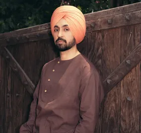 'बॉर्डर 2' के सेट पर दिलजीत दोसांझ ने मजेदार अंदाज में की इंग्लिश कमेंट्री