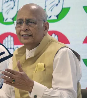 अभिषेक मनु सिंघवी ने साइप्रस में युद्धविराम रेखा के दौरे के लिए पीएम मोदी की सराहना की