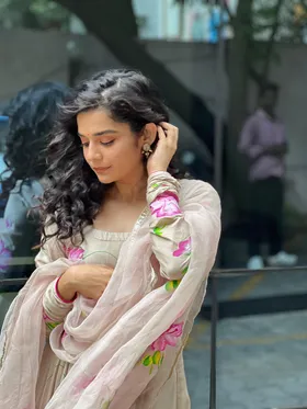 'एक नई भाषा में काम करना मेरे लिए चुनौती थी', तमिल डेब्यू पर बोलीं मिथिला पालकर