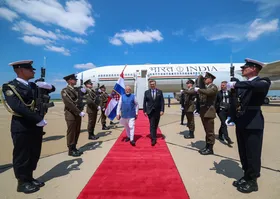 कनाडा के बाद पीएम मोदी पहुंचे क्रोएशिया, प्रधानमंत्री आंद्रेज प्लेंकोविक का जताया आभार