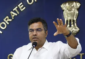 दिल्ली के नाले जाम, केजरीवाल सरकार की विरासत बेनकाब: प्रवेश वर्मा