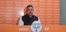 कर्नाटक में आवास योजना को धार्मिक रंग दे रही कांग्रेस : संबित पात्रा