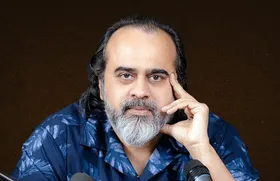 अंतरराष्ट्रीय योग दिवस पर आचार्य प्रशांत ने किया योग के वास्तविक स्वरूप का पुनर्स्थापन; 40 से अधिक पीवीआर-आईएनओएक्स सिनेमाघरों में गीता सत्र का सीधा प्रसारण