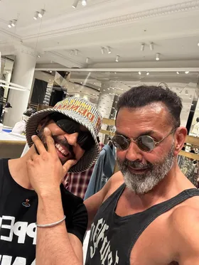 दिलजीत दोसांझ को देख खुशी से झूम उठे बॉबी देओल, बोले- 'पंजाबी मुंडा मिल गया ओए!'