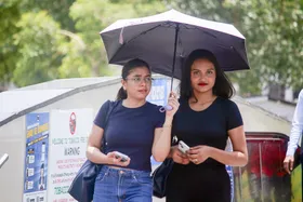 दिल्ली-एनसीआर में येलो अलर्ट जारी, अगले 7 दिन तक राहत भरा रहेगा, तापमान में रहेगी गिरावट