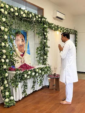 अहमदाबाद विमान हादसा : सुरेंद्रनगर के भाजपा कार्यालय में विजय रूपाणी को दी गई श्रद्धांजलि