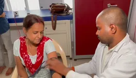 वाराणसी में बूचड़खाने की जगह खुला 'आयुष्मान आरोग्य मंदिर', लोगों में खुशी की लहर