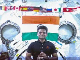अब यूपी के हर गांव का बच्चा 'शुभांशु शुक्ला' बनेगा, योगी सरकार अंतरिक्ष वैज्ञानिकों की पौध कर रही तैयार
