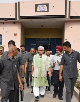 विकास, विश्वास, सादगी : गाजीपुर से जम्मू-कश्मीर तक मनोज सिन्हा की राजनीतिक यात्रा