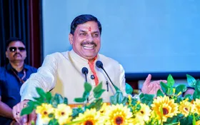 मोहन यादव ने लाड़ली बहनों को भेजी एक करोड़ 27 लाख की सौगात, पक्का मकान का किया वादा