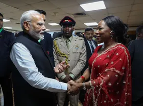 घाना में दिखी भारत की संस्कृति की झलक, भारतीय पोशाक में नजर आए अफ्रीकी सांसद