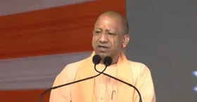 तमाम चुनौतियों के बावजूद तकनीक का उपयोग कर आम के बागवानों ने किया शानदार प्रदर्शन : सीएम योगी