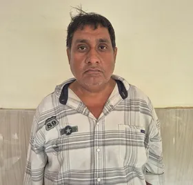 नोएडा एसटीएफ ने अन्तरराज्यीय मादक पदार्थ तस्कर गैंग के 50 हजार के इनामी अपराधी यशपाल सिंह को मेरठ से किया गिरफ्तार