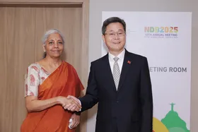 वित्त मंत्री निर्मला सीतारमण ने ब्रिक्स के वित्त मंत्रियों के साथ बैठकों में द्विपक्षीय मुद्दों पर चर्चा की