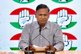 भारत लोकतांत्रिक देशों की सूची में दूसरे पायदान पर पहुंचा, उदित राज को ऐतराज