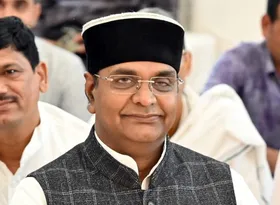 जीतू पटवारी गलती के लिए माफी मांगे : विश्वास सारंग
