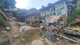 मंडी  : नाले में उफान ने मचाई गांव में तबाही, उजड़े आशियाने, प्रभावितों ने लगाई मदद की गुहार