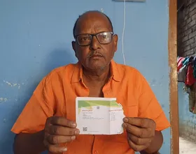 बिहार : 'आयुष्मान भारत योजना' से लाभान्वित ग्रामीण ने सरकार की प्रशंसा की