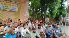 पंजाब रोडवेज, पनबस और पीआरटीसी के संविदा कर्मचारियों का सरकार के खिलाफ तीन दिन का धरना शुरू
